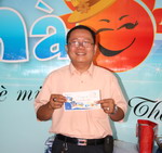 Ngày 02/06/2009: Chúc mừng du khách Đặng Lý Việt Trung đã may mắn nhận tour miễn phí cùng “Chào hè 2009”.